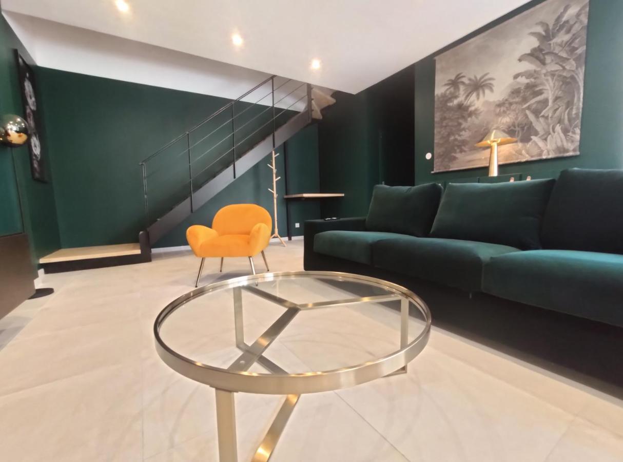 Colorchic 3 Etoiles - 120m2 Plein Centre - Parking Prive Terrasse Clim Appartement
